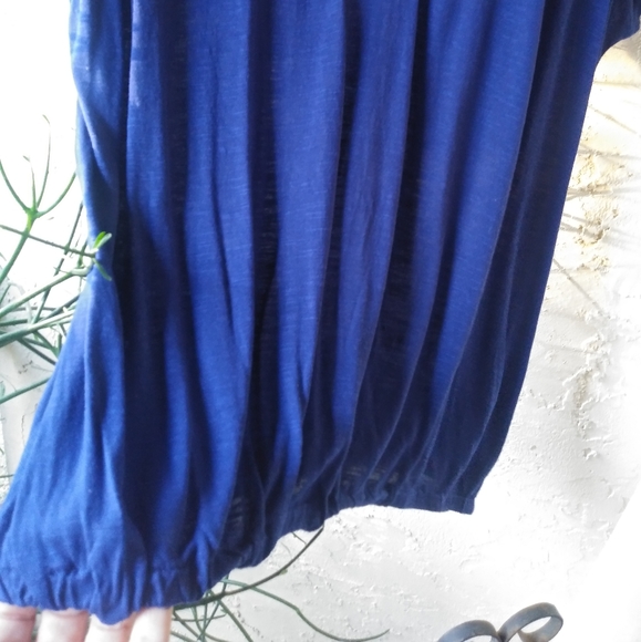 IZOD Cobalt Blue Top with Gold Trim - Picture 4 of 7